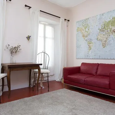 Sleeps 4 Air Con Wifi